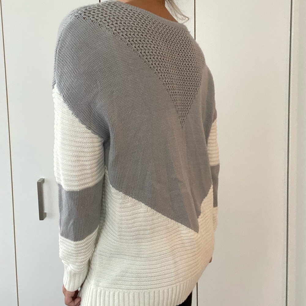 Sweater - Picture 2 of 4